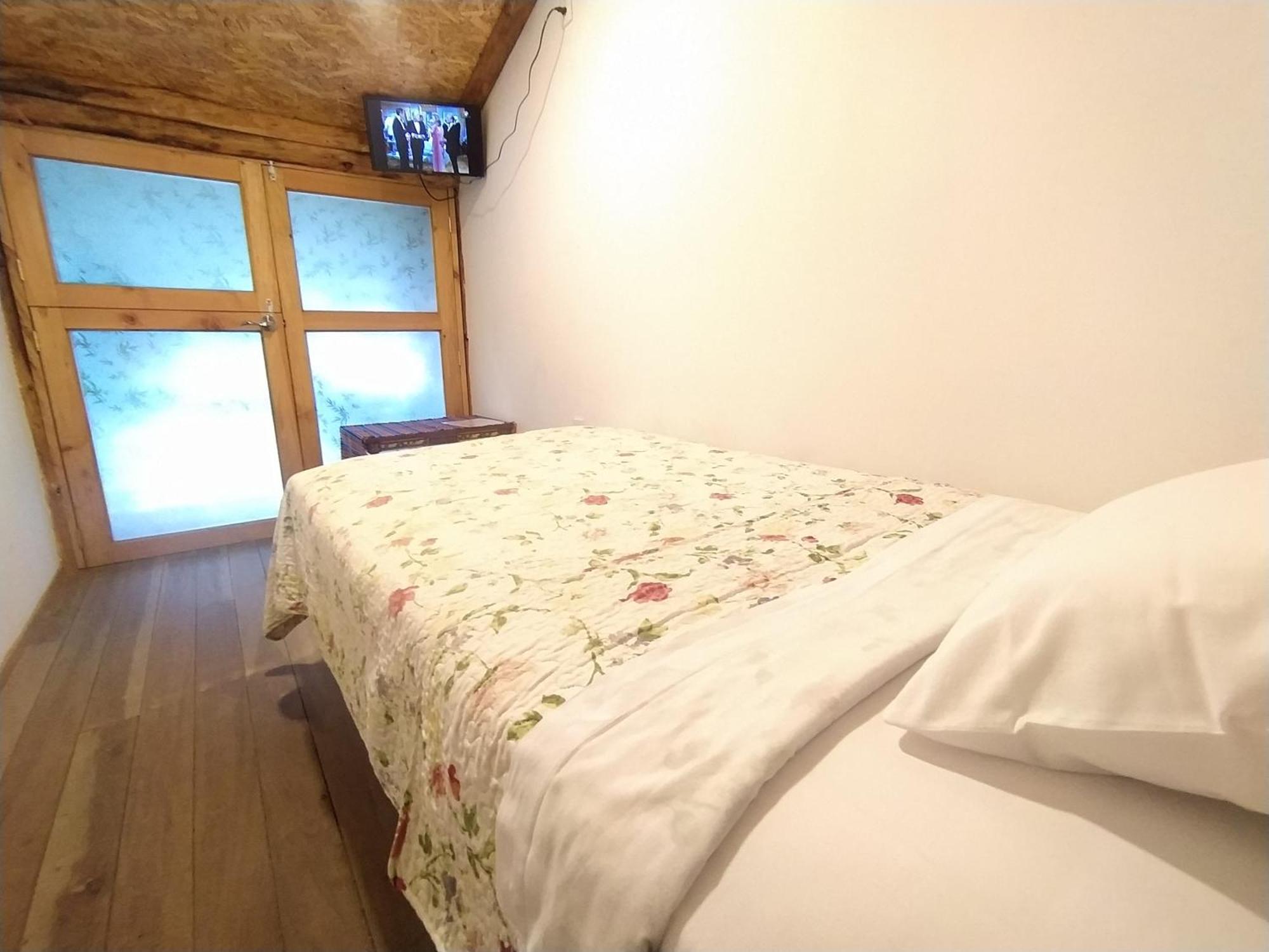 Frankfurter Hof Familiar Oxapampa Hotell Rom bilde